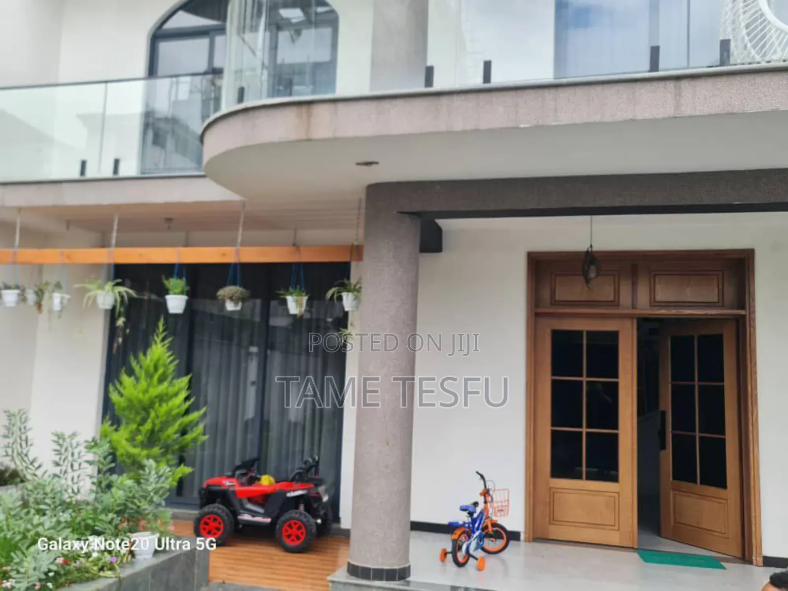 Furnished 8bdrm House in Bole for sale