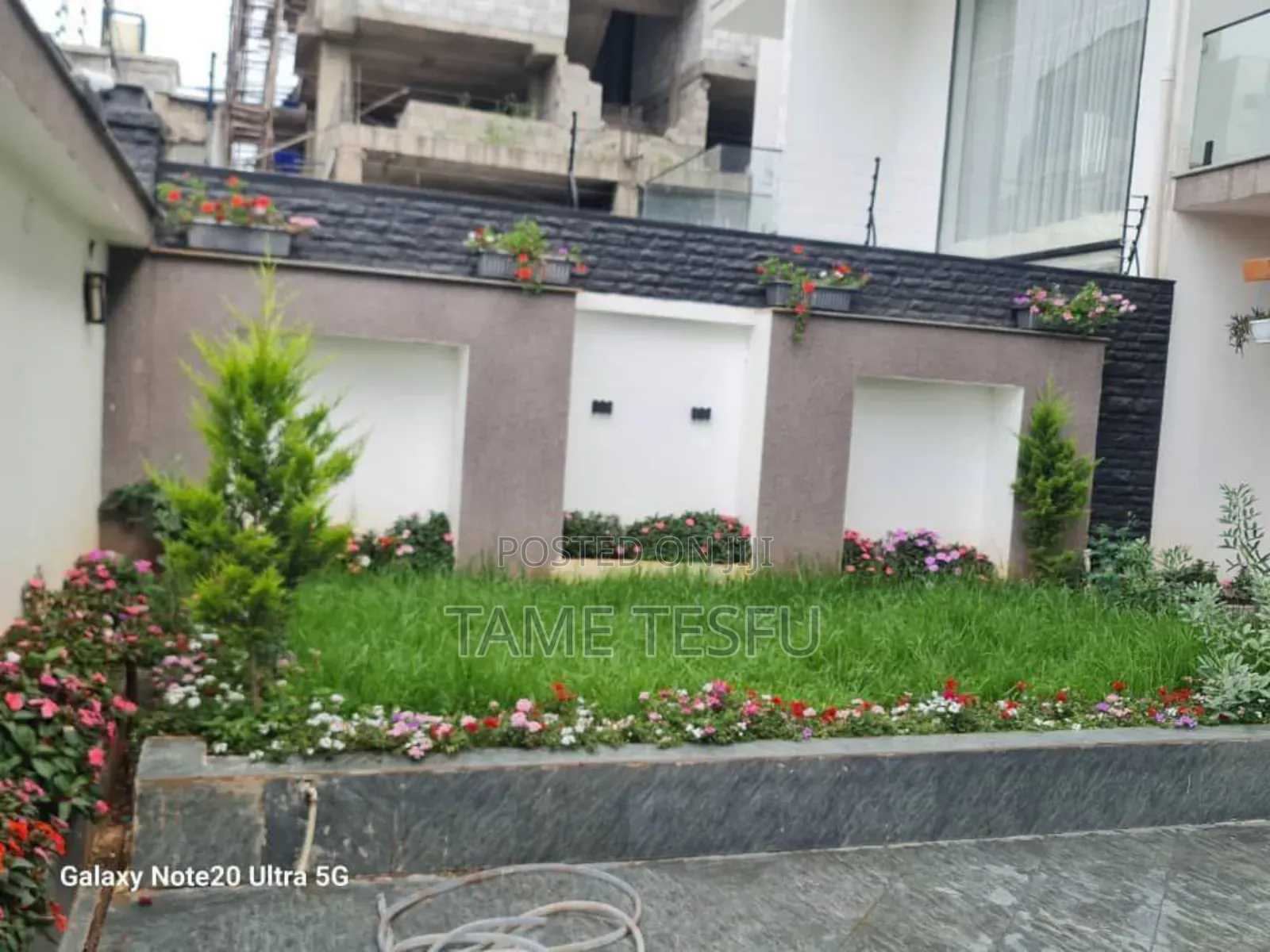 Furnished 8bdrm House in Bole for sale