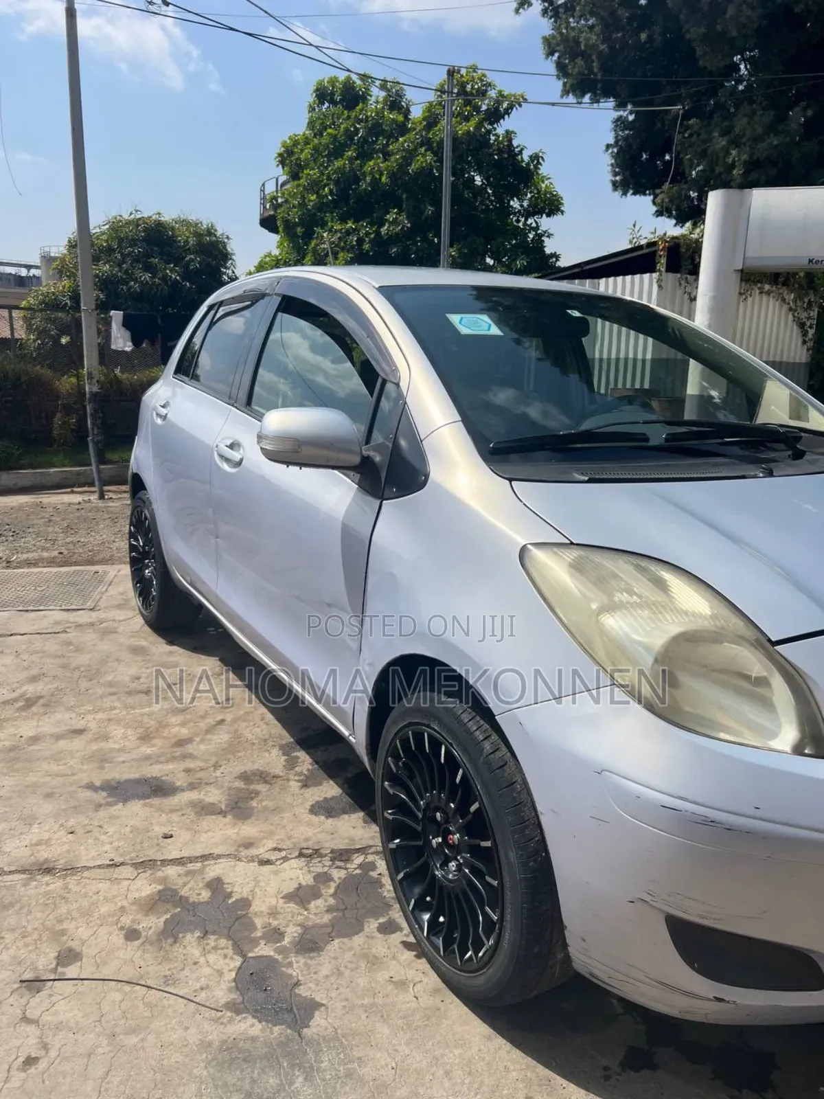 Toyota Yaris 2010 Pink