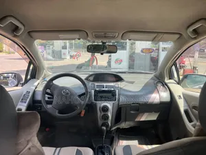 Toyota Yaris 2010 Pink