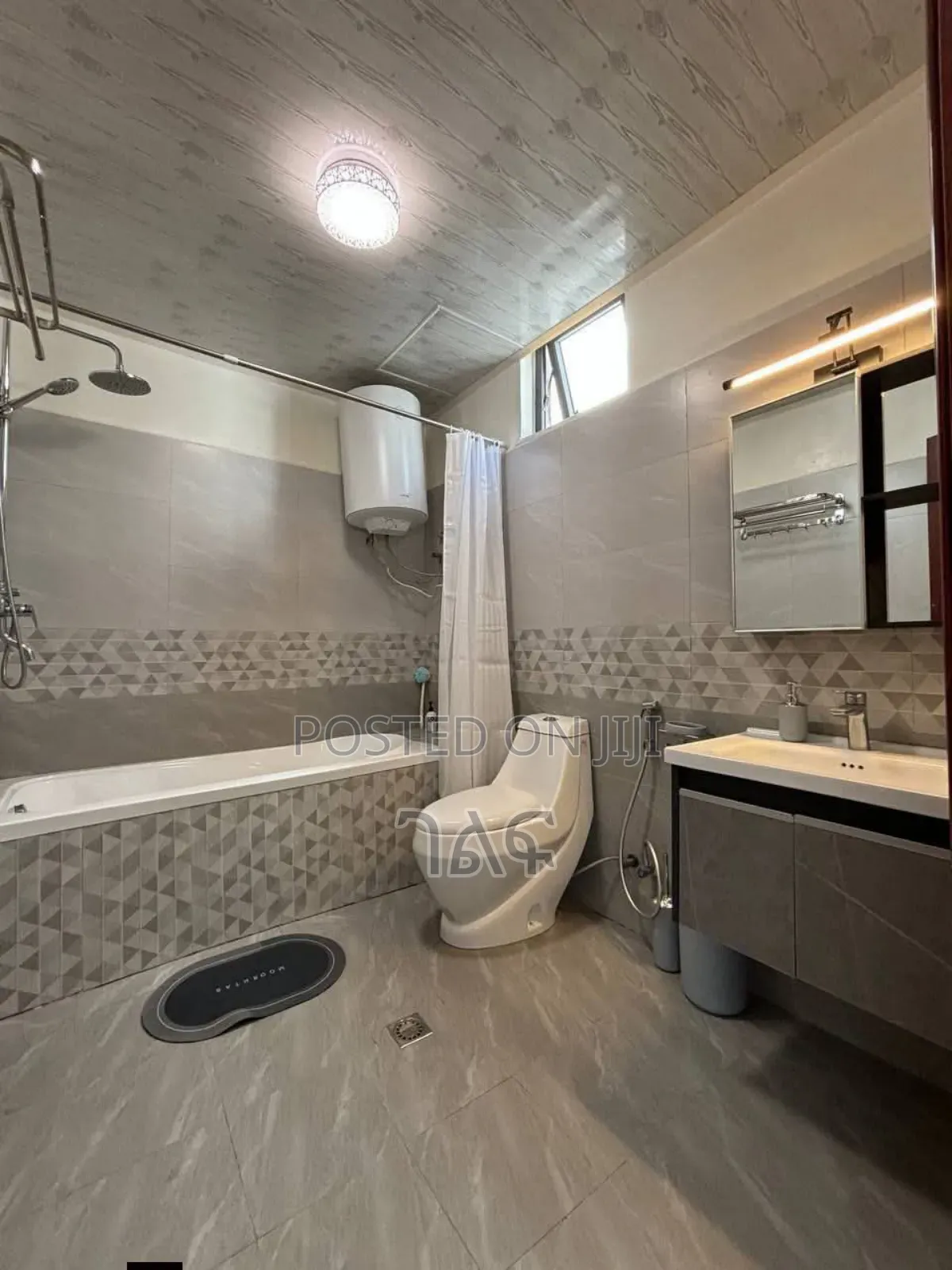 3bdrm Apartment in ሲኤምሲ ፊጋ ኖህ ሪልስቴት, Bole for sale