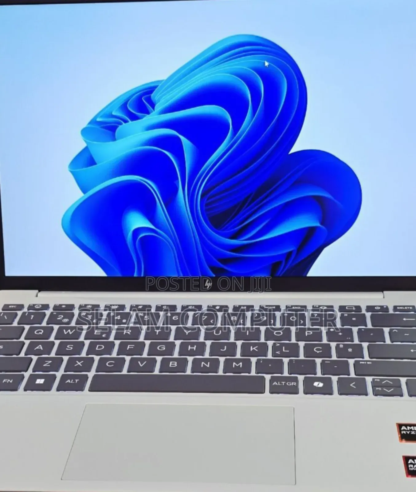 New Laptop HP OmniBook 7 16" 16GB Intel Core I7 SSD 1T