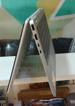 New Laptop HP OmniBook 5 Flip 16GB Intel Core Ultra 7 SSD 1T