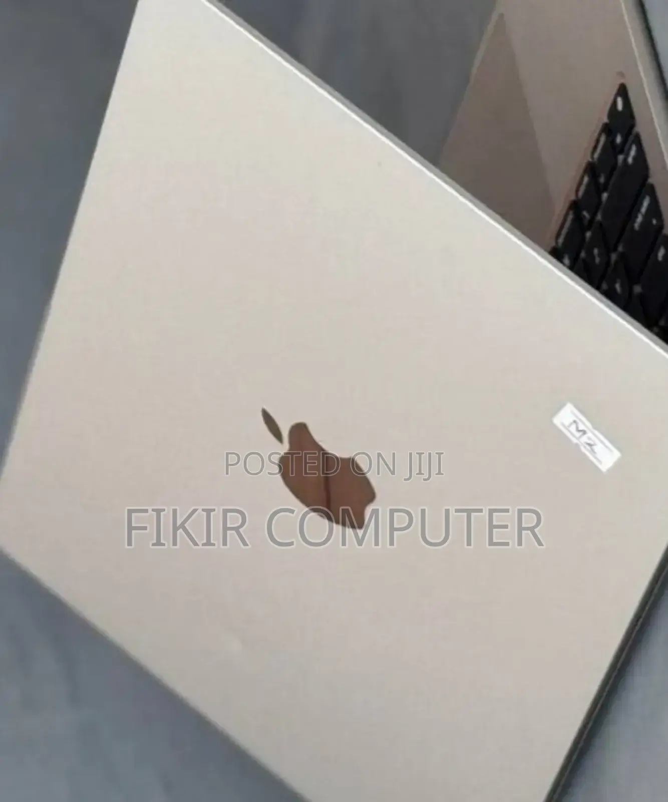 New Laptop Apple MacBook Air 2022 M2 8GB Apple M2 SSD 256GB