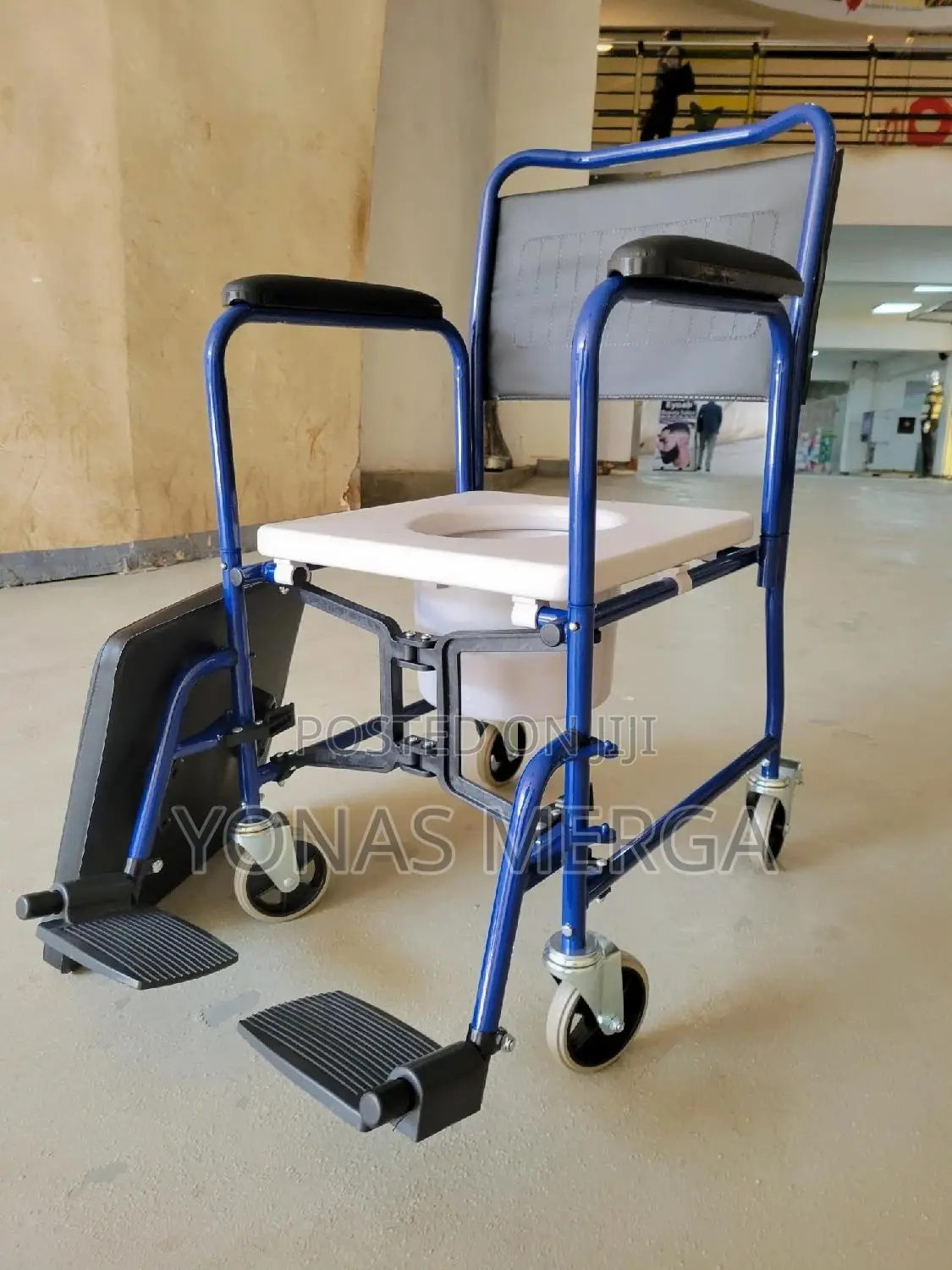 3-in-1 Function Commode Chair豁侖free-Installation Compact Size/Toilet