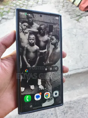 Photo - Samsung Galaxy S22 Ultra 128 GB Black