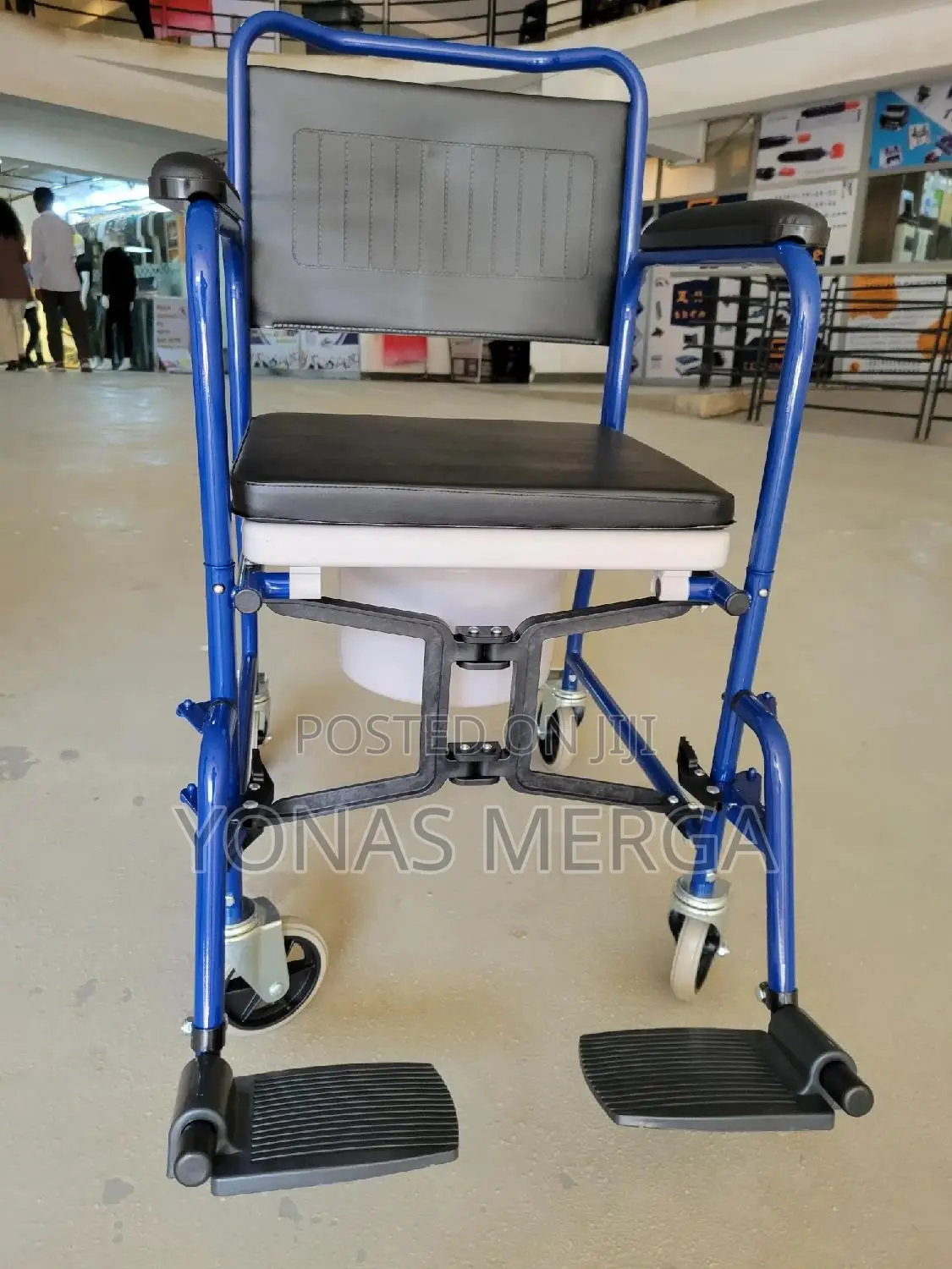 Wheeled Shower Chairs時曰combine the Qualities of a 蛋豳standard Shower