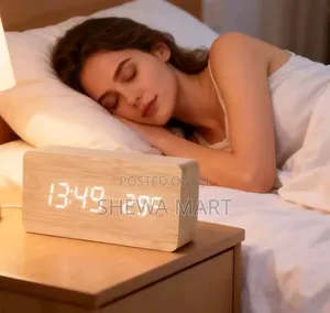 Intelligent Wooden Alarm Clock, Bedside Desk Clock, Home Electronic