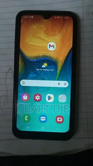 Photo - Samsung Galaxy A30 64 GB Black