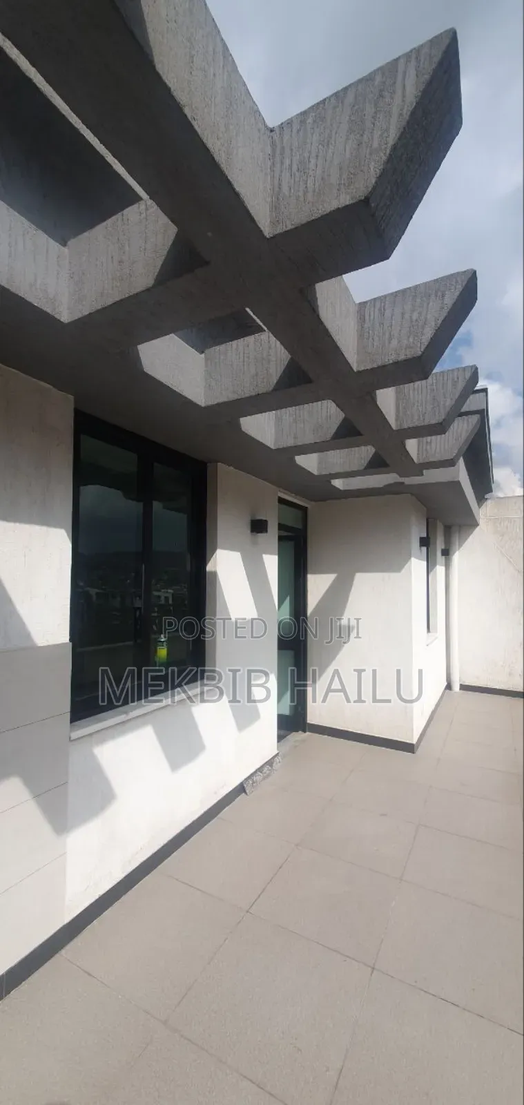 5bdrm House in Semit 72, Bole for rent