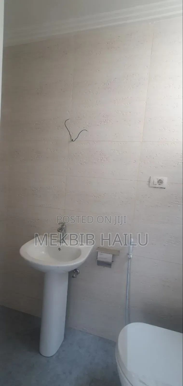 5bdrm House in Semit 72, Bole for rent