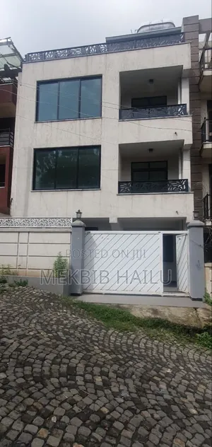 Photo - 5bdrm House in Semit 72, Bole for rent