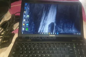 Laptop Toshiba Satellite C655 4GB Intel Core I3 HDD 500GB