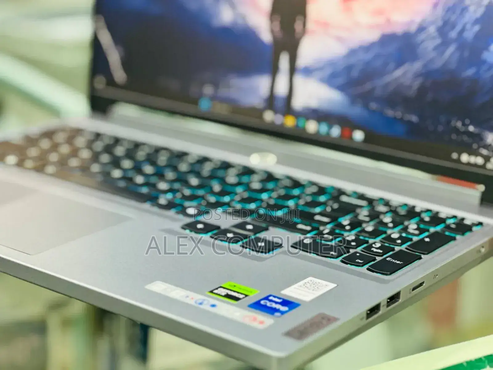 New Laptop Lenovo 16GB Intel Core I7 SSD 1T