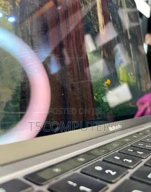 New Laptop Apple MacBook Pro 2022 M2 16GB Apple M2 SSD 256GB