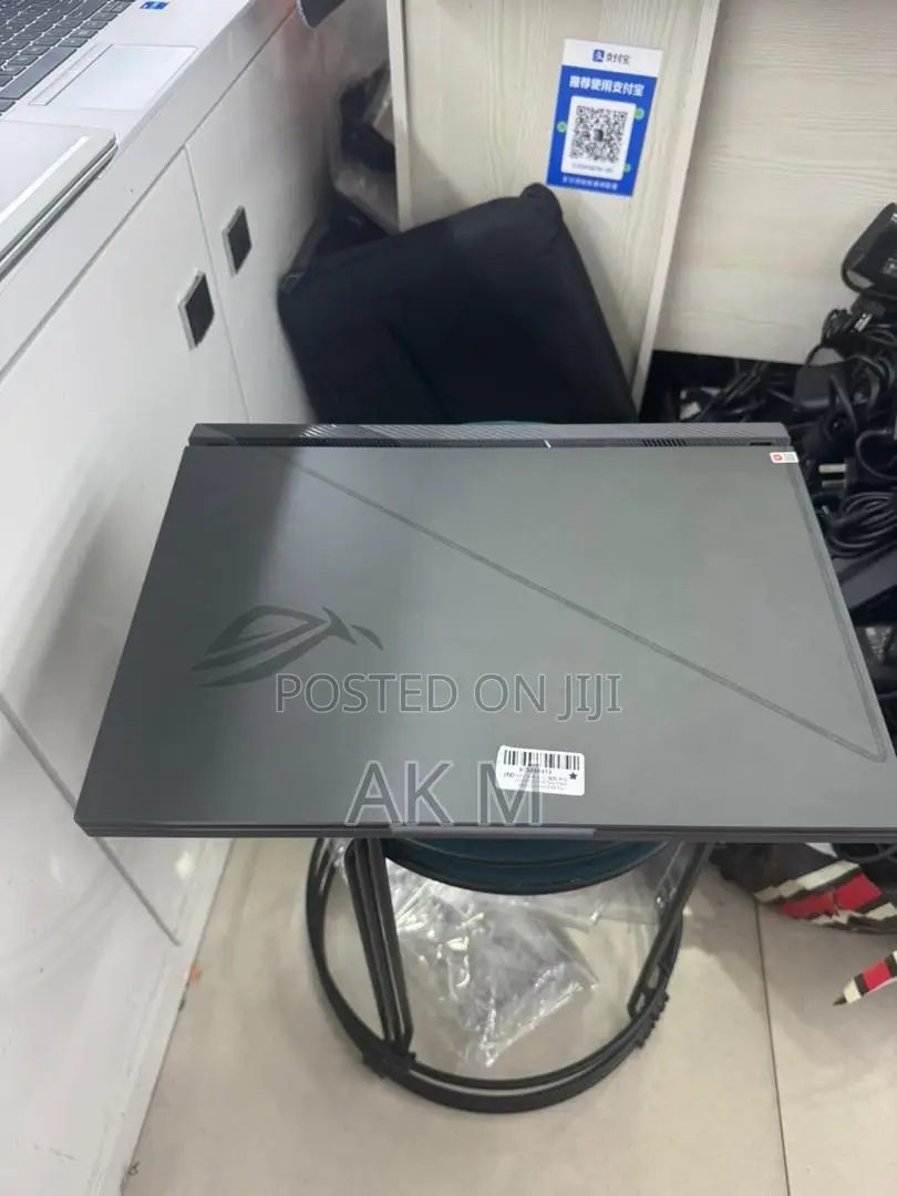 New Laptop Asus ROG Strix G15 16GB Intel Core I9 SSD 1T