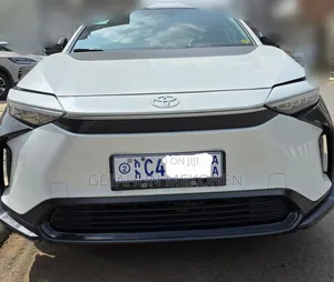 Photo - Toyota bZ4X 2022 White
