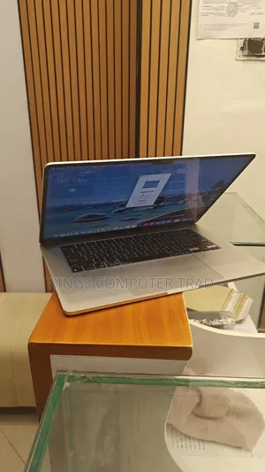 New Apple MacBook Air 2024 M3 15-inch 8GB Intel Core M3 SSD 256GB