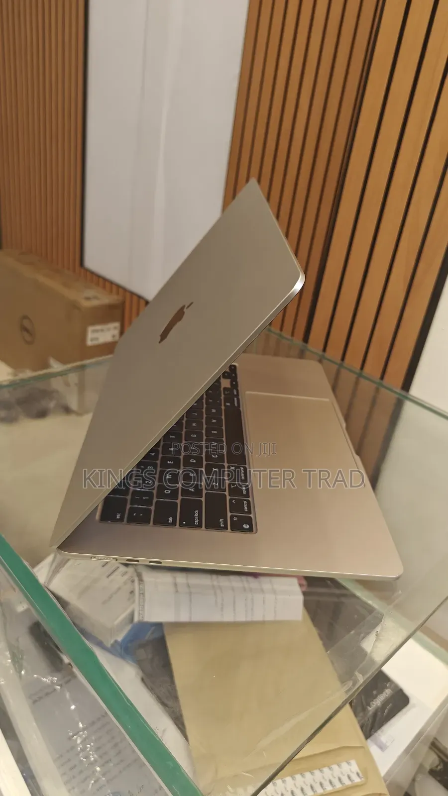 New Apple MacBook Air 2024 M3 15-inch 8GB Intel Core M3 SSD 256GB