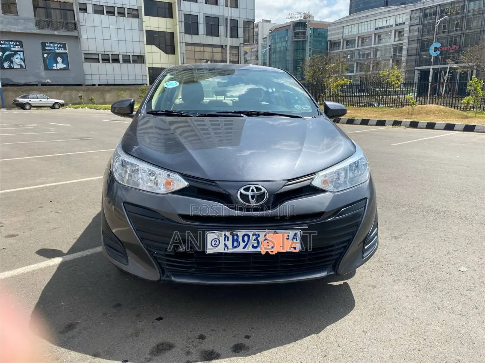 Toyota Yaris 1.5 Sedan LE 2020 Gray