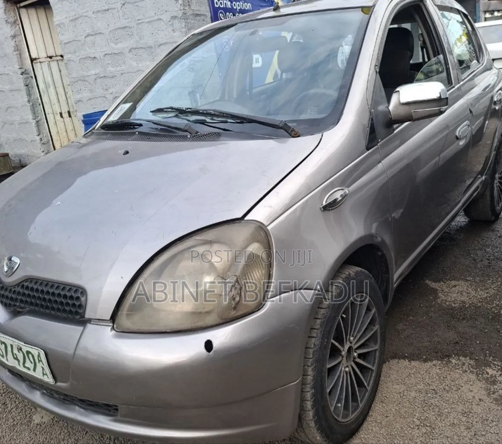 Toyota Vitz 1.0 FWD 5dr 2001 Gray