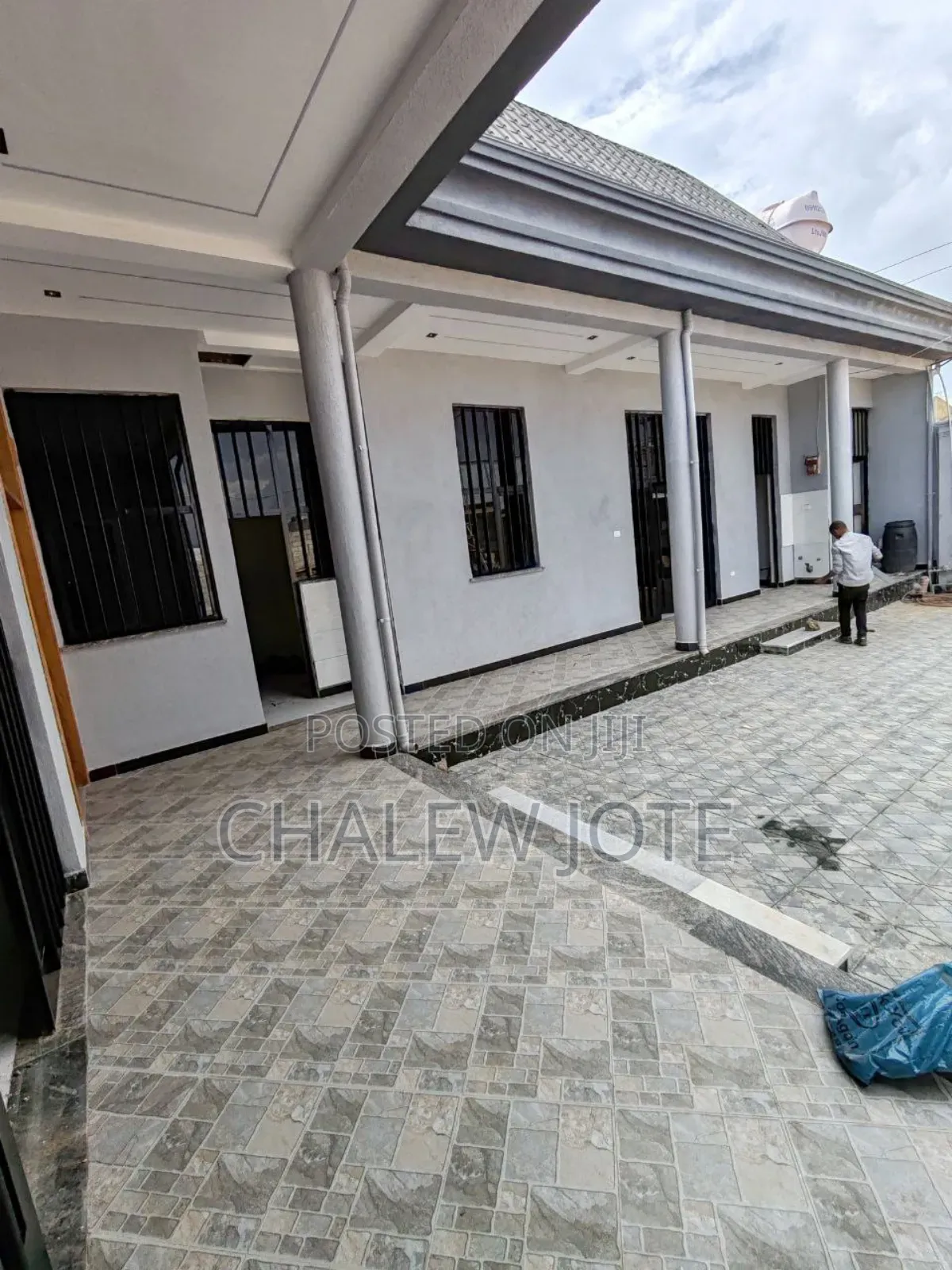 Furnished 5bdrm House in Residential, Oromia-Finfinne for sale
