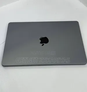 New Laptop Apple MacBook Pro 2023 M2 8GB Apple M2 SSD 256GB