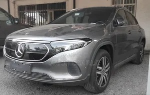 Photo - New Mercedes-Benz EQB 2023 Gray