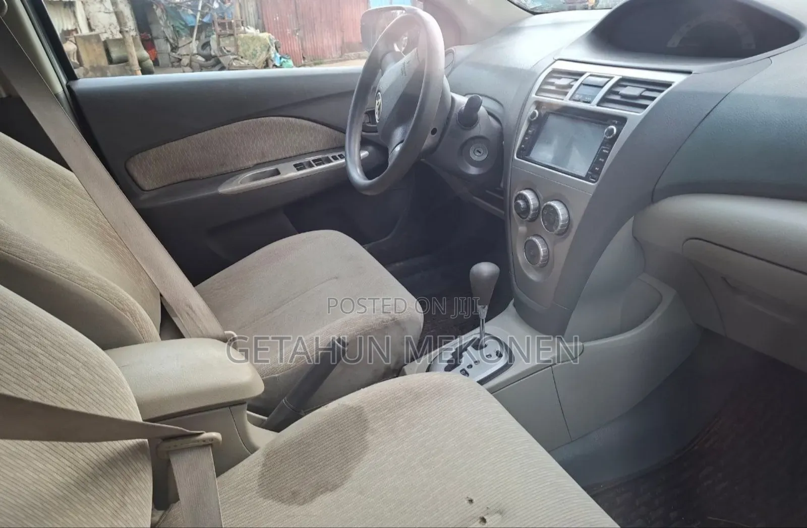 Toyota Belta 2010 Silver