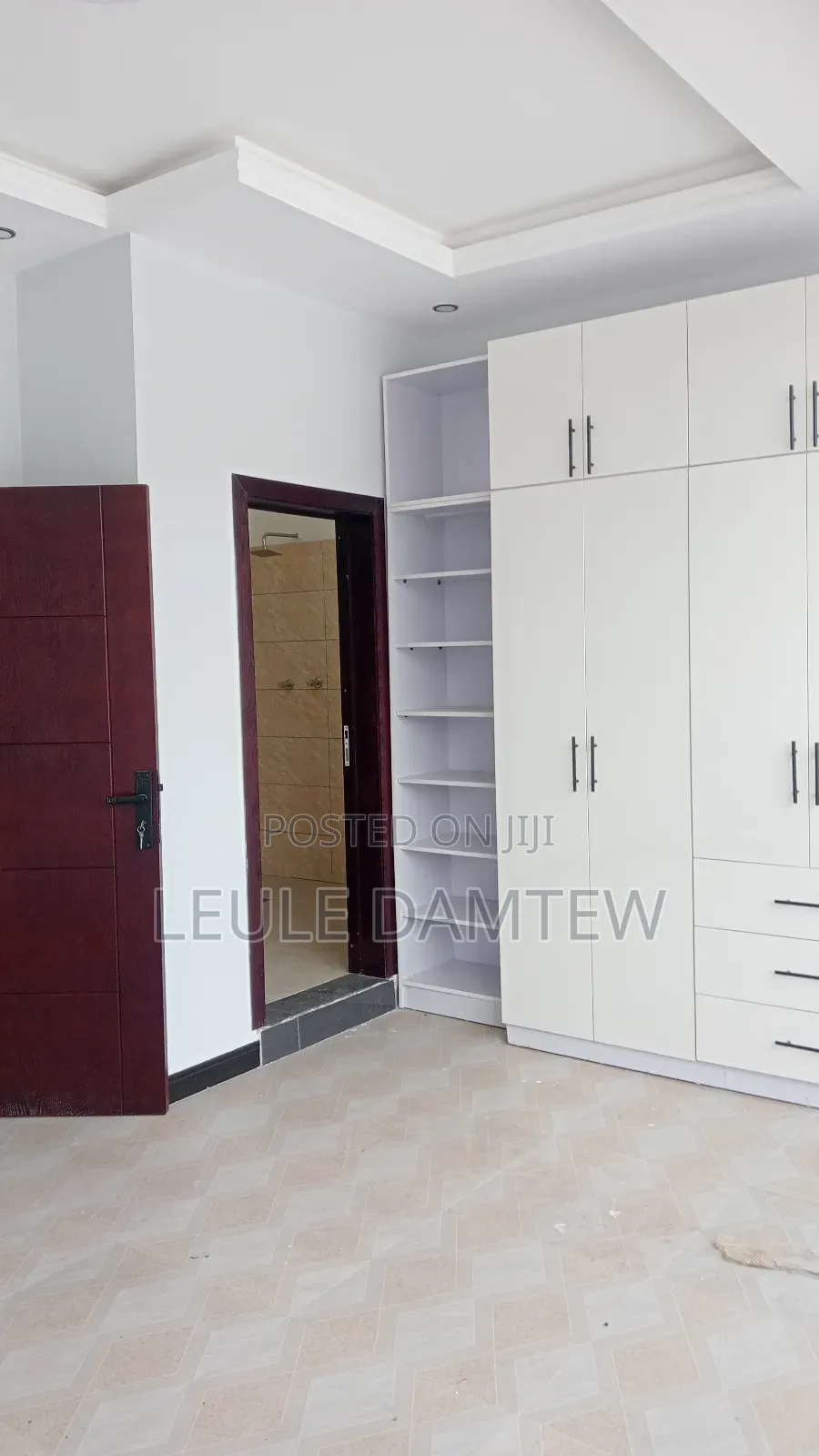3bdrm Apartment in Shola Area, Yeka for rent