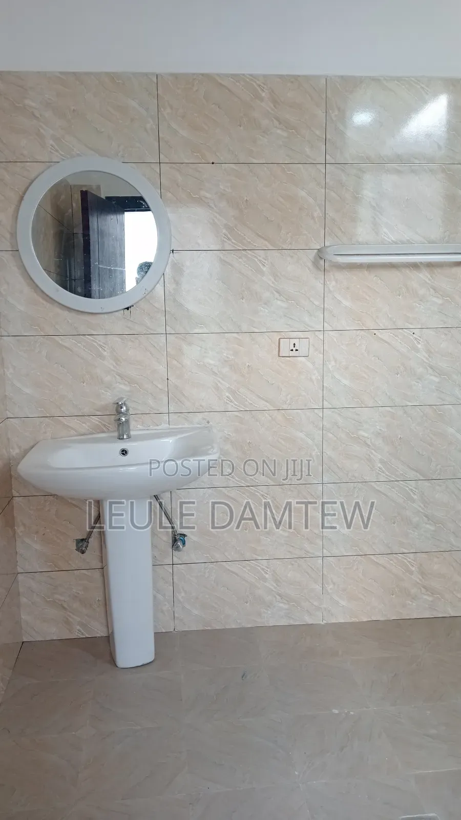 3bdrm Apartment in Shola Area, Yeka for rent