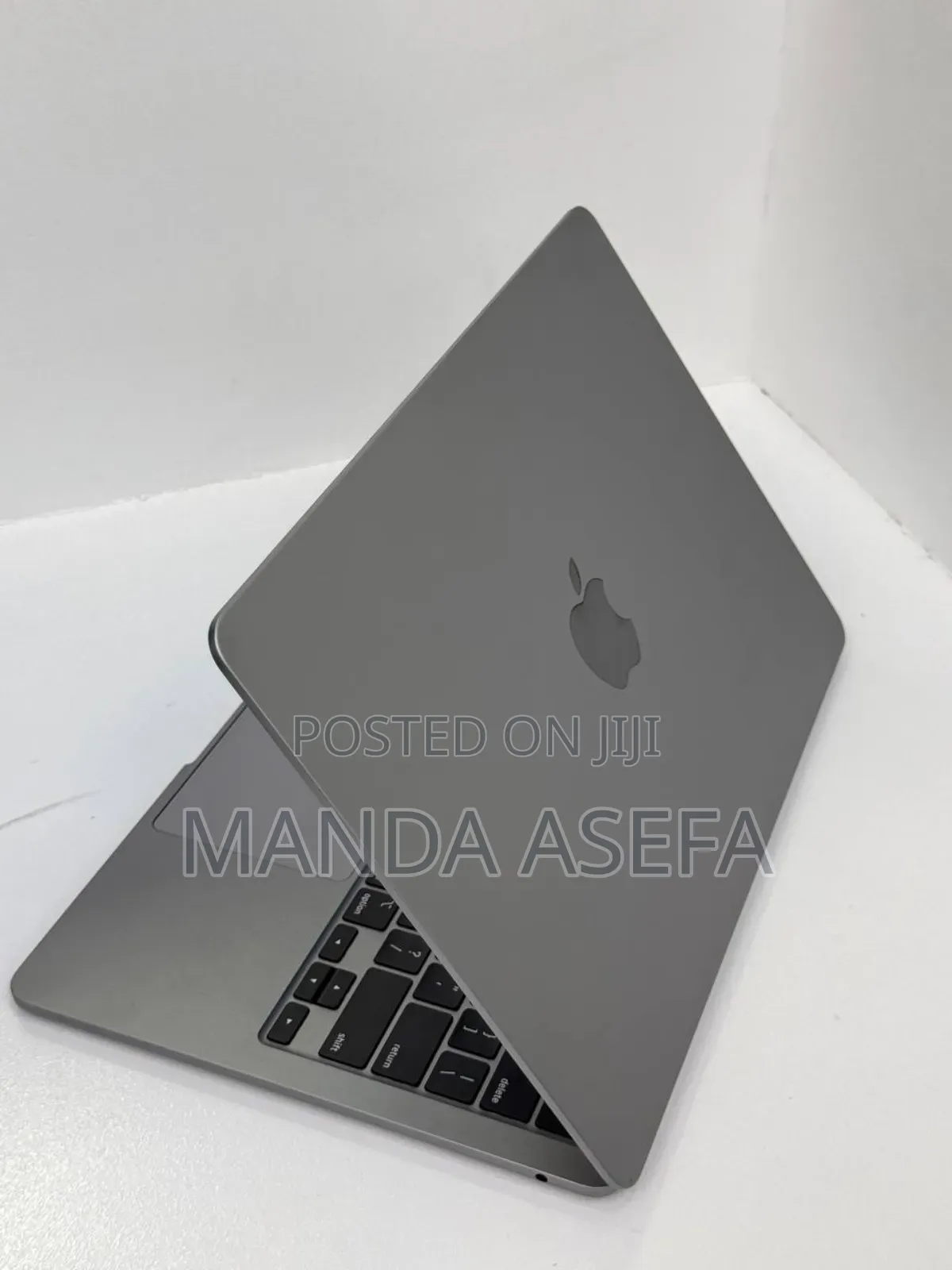 New Laptop Apple MacBook Air 2022 M2 8GB Apple M2 SSD 256GB