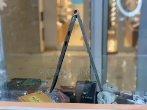 New Laptop Lenovo Yoga 7i 12GB Intel Core I7 SSD 512GB