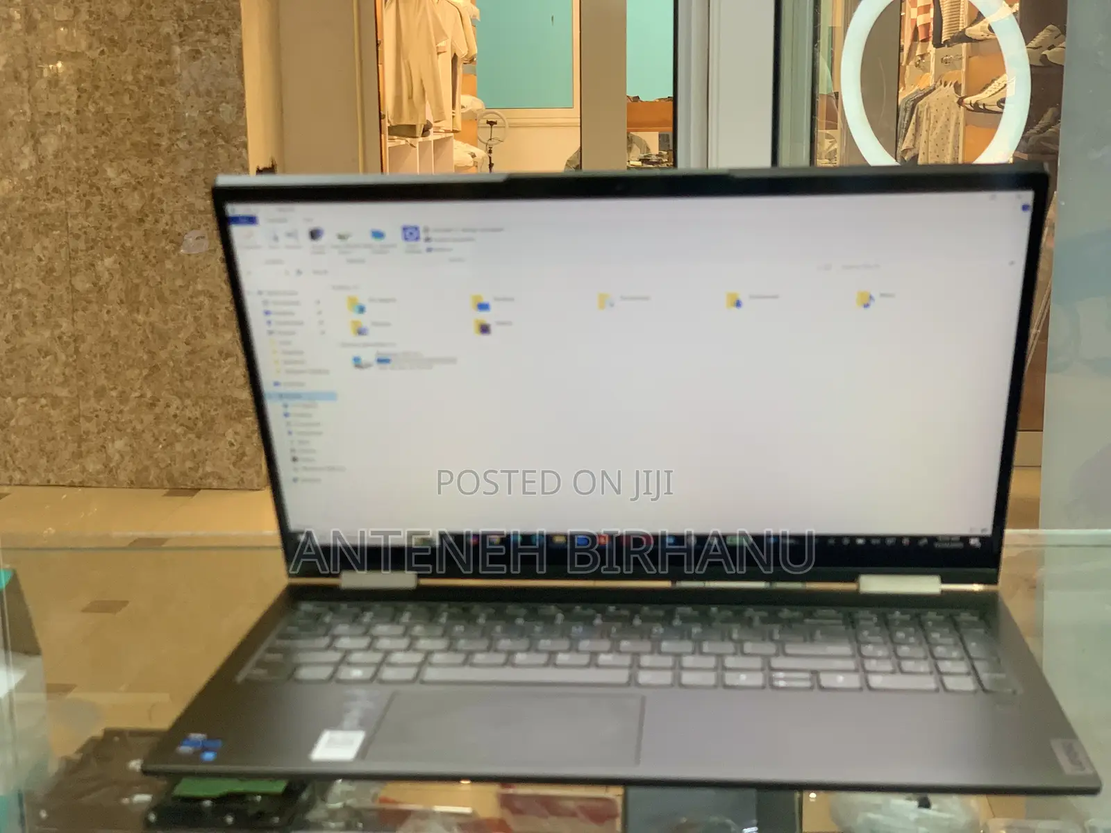 New Laptop Lenovo Yoga 7i 12GB Intel Core I7 SSD 512GB