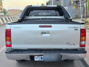 Toyota Hilux 2009 Silver