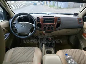 Toyota Hilux 2009 Silver