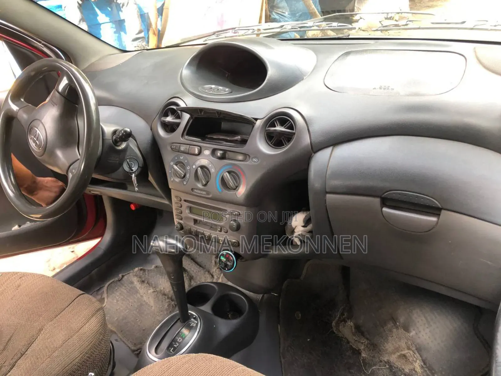 Toyota Vitz 2002 Red