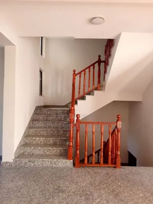 Furnished 10bdrm House in Bole for sale