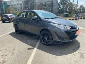 Toyota Yaris 2021 Black