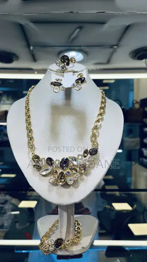 Photo - Timeless v Full Sets