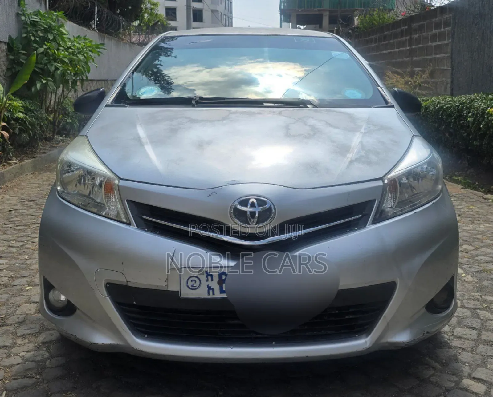 Toyota Yaris 2012 Silver