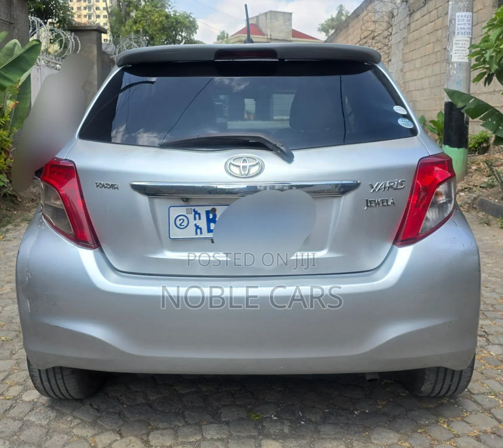Toyota Yaris 2012 Silver