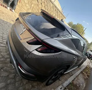 Hyundai Tucson 2022 Brown