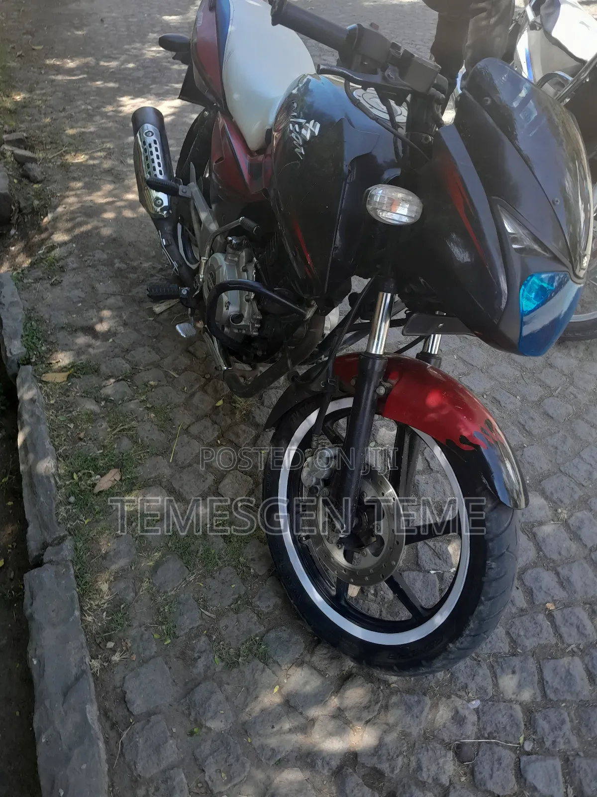 New Bajaj Boxer 150 UG 2016 Red