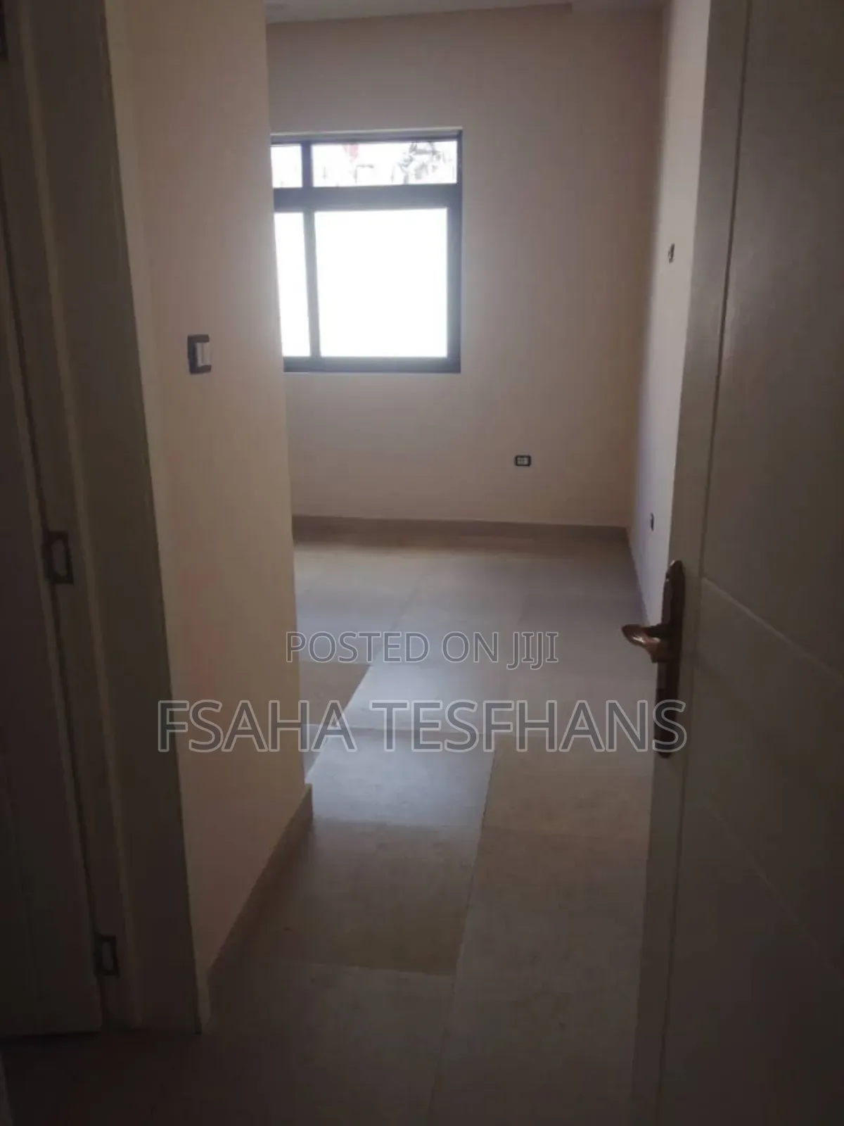 4bdrm House in Villa, Bole for rent