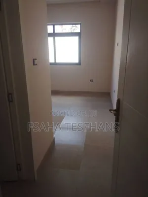 4bdrm House in Villa, Bole for rent