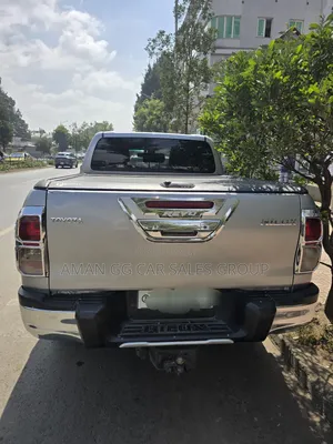 Toyota Hilux 2018 Silver