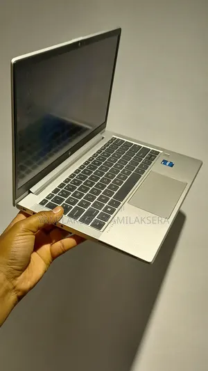 New Laptop HP 630 16GB Intel Core i7 SSD 512GB