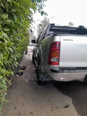Toyota Hilux 2009 Silver