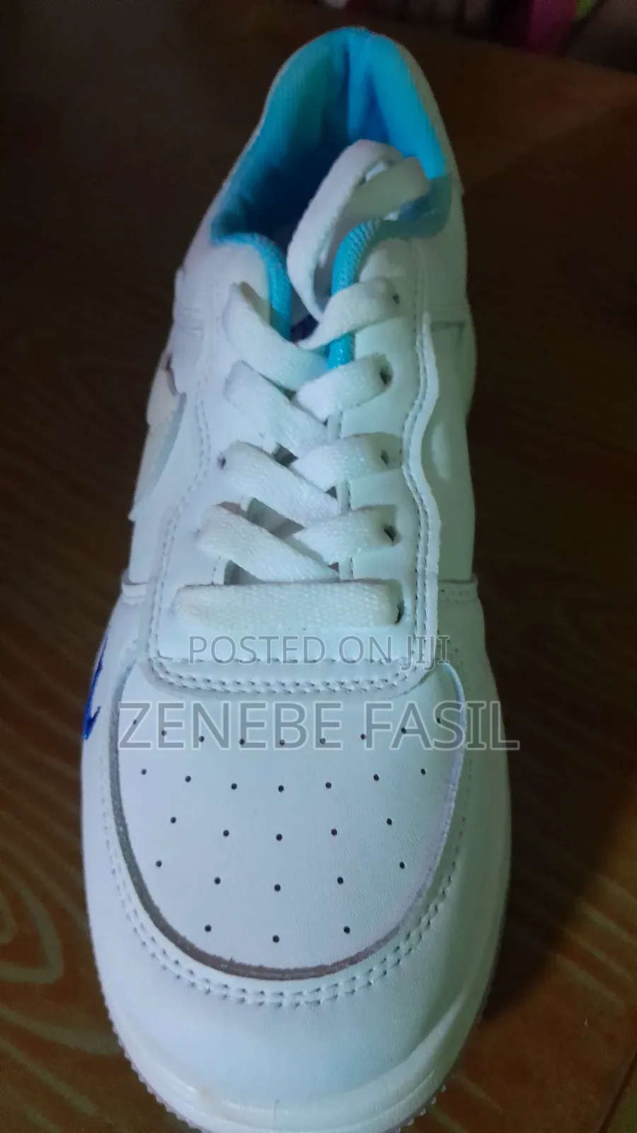 ወርሰናል ጫማዎች